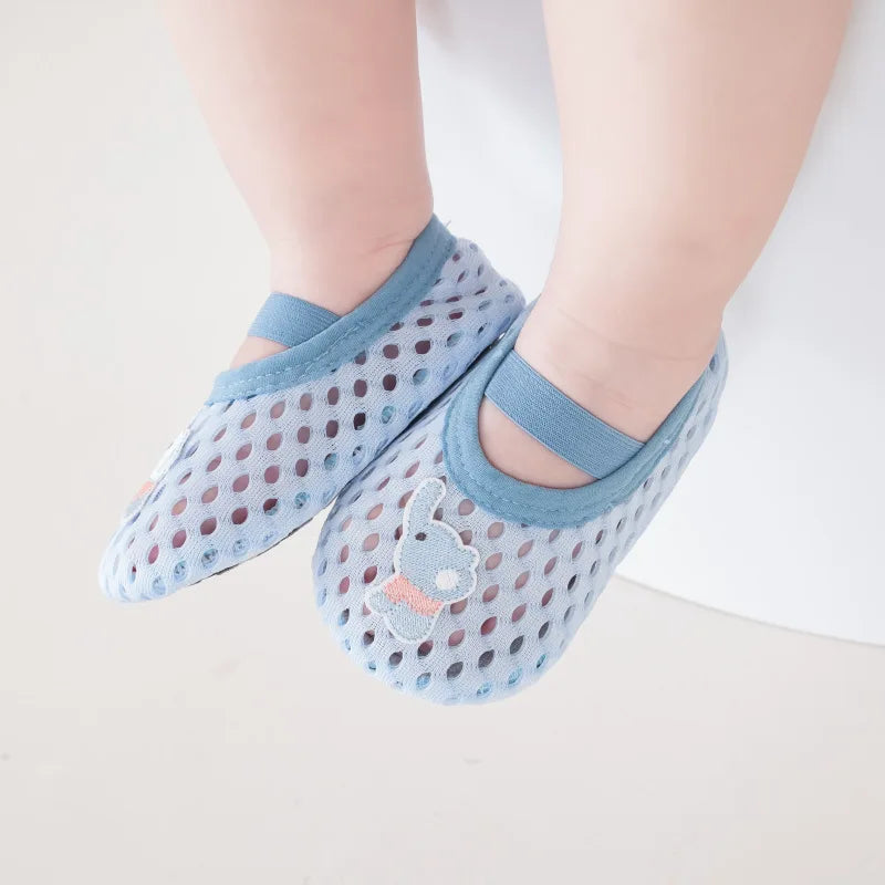 Unisex Baby & Toddler Non-Slip Water Shoes - Breathable Mesh Aqua Socks for Beach & Swimming (12M-4T)