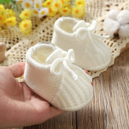 Chunky Knit Lace-Up Knit Baby Booties (0-18M)