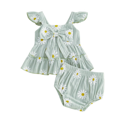 Front view of Kidsely baby girl 2-piece daisy print outfit in Sage Green featuring ruffle flying sleeves and matching floral bloomers.