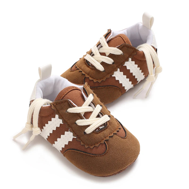 Vibrant tan-brown infant retro-style canvas sneakers, perfect for autumn outfits with a non-slip PVC sole.